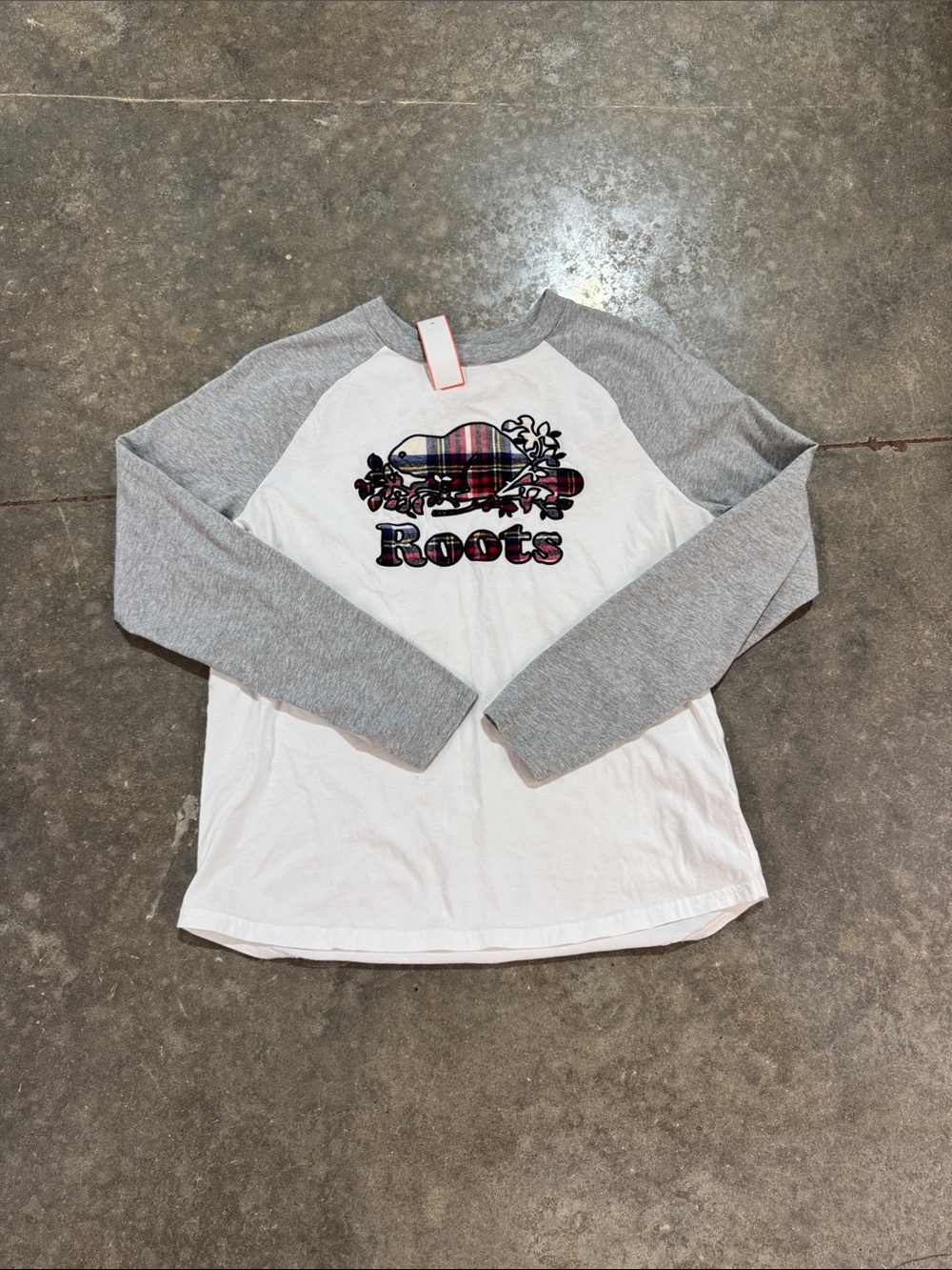 Roots Plaid Beaver Logo Raglan Long Sleeve Graphic Tee Gray White Medium Women